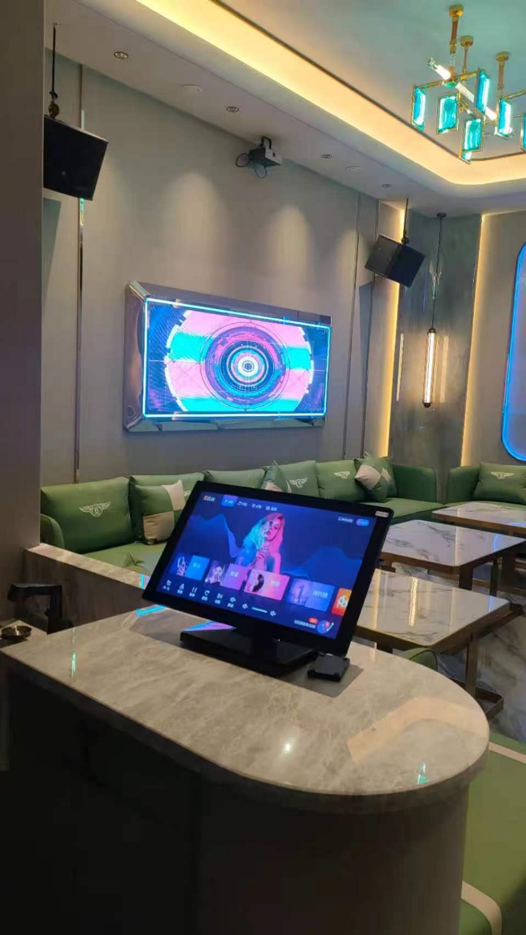 豪华包厢内部环境